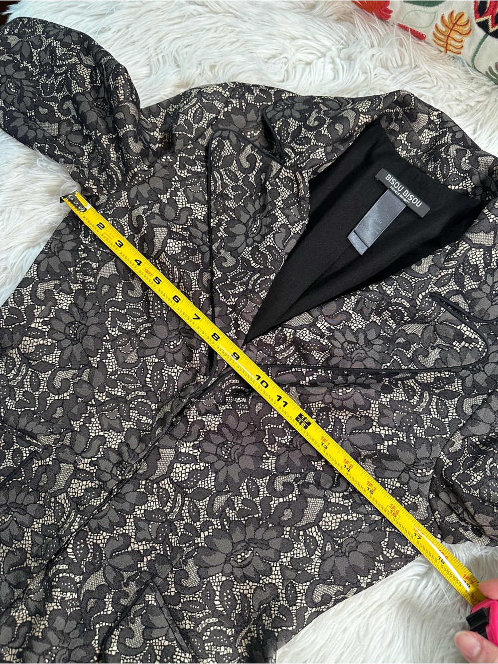 Bisou Bisou • Y2K Vintage Lace Long Line Tailored Jacket - Picture 9 of 16